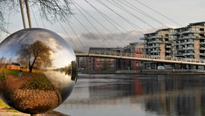 Bru over Drammenselva og kulekunst i det offentlige rom